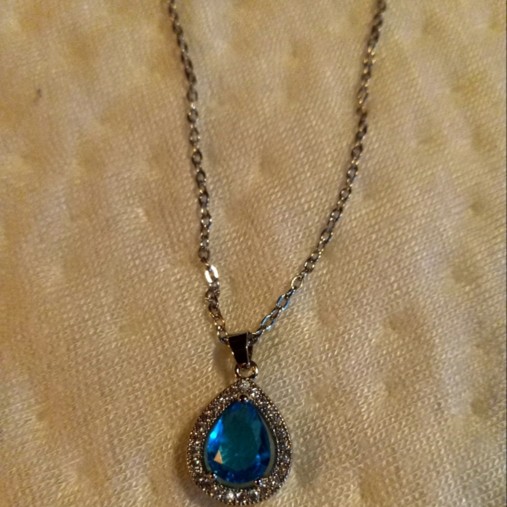 White gold plated Austrian necklace